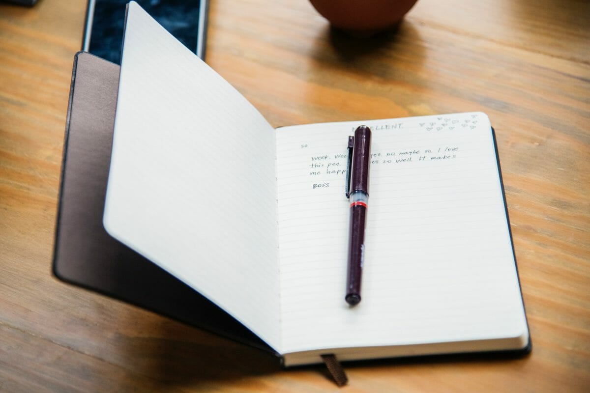 book-communication-composition-1120347