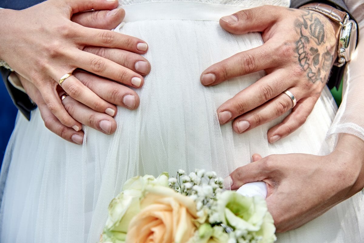 Schwanger heiraten so gelingen tolle Hochzeitsfotos